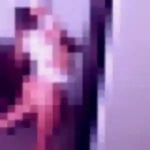 Luna, femme de 28 ans propose plan cul à Laroque