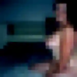 Giulia (20 ans) à Lay propose un plan cul ce soir