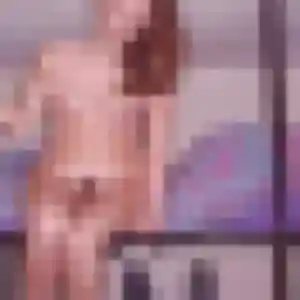 Photo sexy de Tessa, 25 ans à Le Bourgneuf-la-Forêt - plan discret