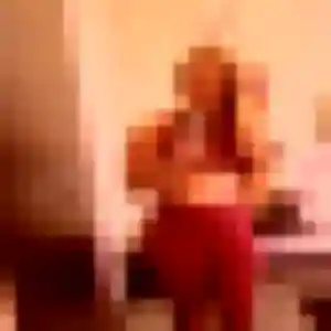 Lena, 33 ans, en ligne à Le Plantay pour une rencontre coquine
