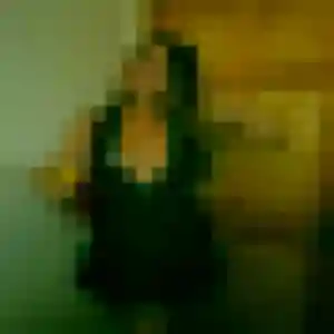 Sarah, 21 ans, connectée à Le Pont-de-Beauvoisin pour une rencontre coquine