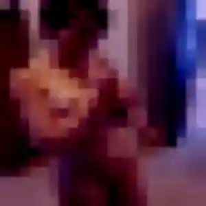 Photo exclusive de Alice, 24 ans à Le Pré-d'Auge - plan discret