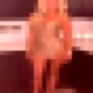 Selma, 27 ans, connectée à Les Loges-Marchis pour une rencontre coquine