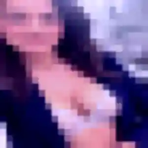 Photo de Yara à Les Mesneux (20 ans) - plan cul discret