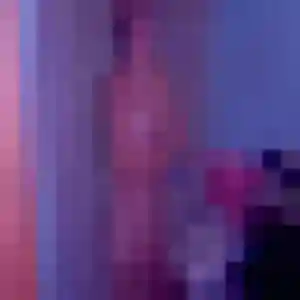 Elena, 20 ans, en ligne à Lescure-d'Albigeois pour une rencontre coquine