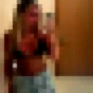 Rania de Lieu-Saint-Amand, 26 ans - plan cul discret