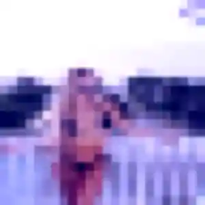 Lena, 21 ans, connectée à Lille pour un plan cul