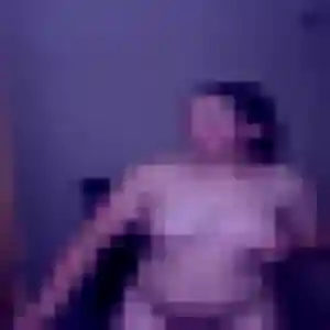Charmante Garance, 22 ans à Livarot-Pays-d'Auge - voir sa photo