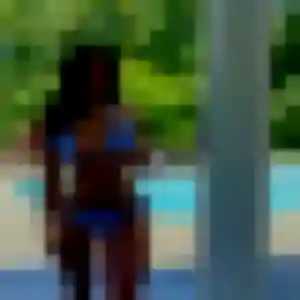 Flore (23 ans) à Locmalo cherche un plan cul ce soir