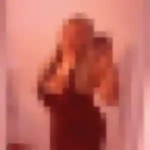 Perrine de Loix, 26 ans - plan cul discret