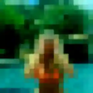 Cassandre, femme de 20 ans propose plan cul à Longaulnay