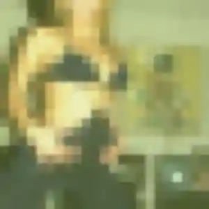 Contacte Lina, 33 ans à Lüe en t'inscrivant