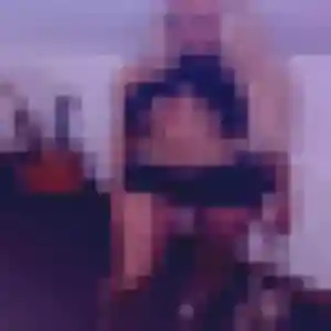 Mona de Maen Roch, 21 ans - plan cul discret