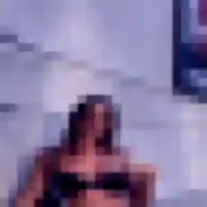 Assia, femme de 19 ans veut plan cul à Masny