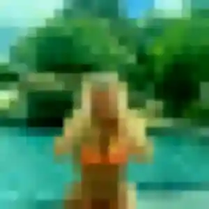 Rejoins Lina, 20 ans à Mecé gratuitement