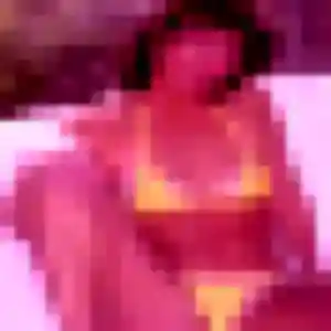 Elodie, 20 ans, cherche un plan cul à Mégrit