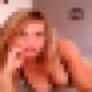 Elina (33 ans) à Mehun-sur-Yèvre cherche une rencontre ce soir