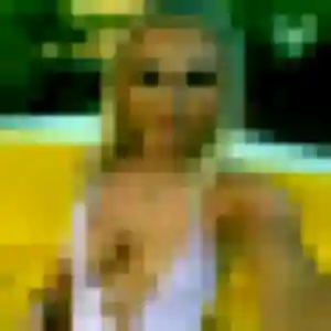 Axelle, femme de 24 ans cherche plan cul à Merckeghem