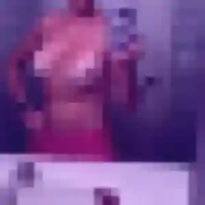 Photo de Soraya à Mézeray (33 ans) - plan cul gratuit
