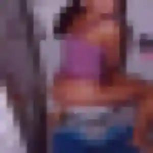 Soraya, 25 ans, en ligne à Millery pour une rencontre coquine