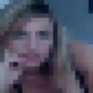 Charmante Elina, 26 ans à Moisson - voir sa photo