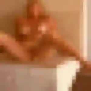 Flore, 21 ans, en ligne à Montesquieu-Volvestre pour une rencontre coquine