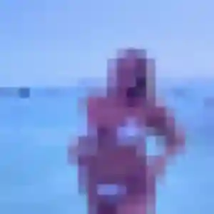 Celeste (27 ans) à Montrodat attend une rencontre rapidement