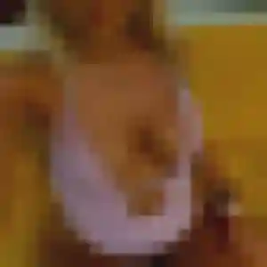 Lisa, femme de 19 ans propose plan cul à Monts-de-Randon