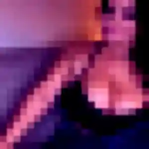 Flore, 21 ans, connectée à Morgny pour une rencontre coquine