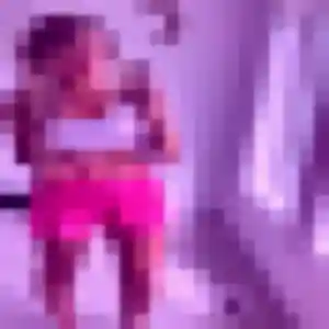 Fanny (23 ans) à Mours-Saint-Eusèbe cherche un plan cul rapidement