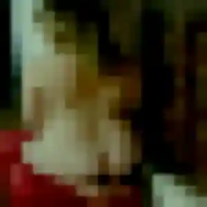 Flore, 22 ans, en ligne à Moux pour une rencontre coquine