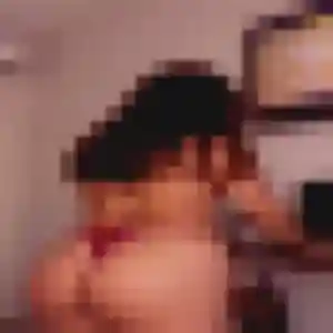 Rejoins Clemence, 34 ans à Nançay en privé