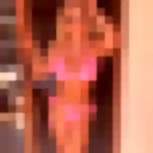 Emilie, femme de 22 ans cherche plan cul à Neuville-sur-Escaut