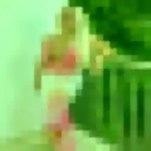Anissa, 26 ans, dispo pour plan cul à Névian
