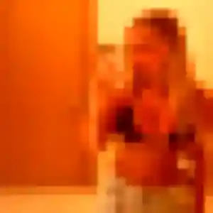 Découvre Rania, 28 ans à Parentis-en-Born gratuitement