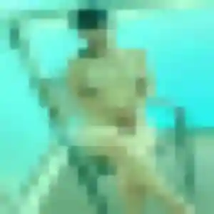 Photo de Noemi à Plescop (19 ans) - plan cul sans inscription