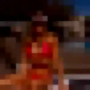 Hana, 21 ans, en ligne à Ploumoguer pour une rencontre coquine