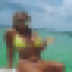 Anissa, 29 ans, disponible à Pont-de-Buis-lès-Quimerch pour une rencontre coquine