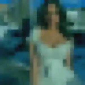 Alina, 19 ans, en ligne à Pontpierre pour une rencontre coquine