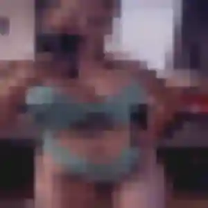 Sexy Lola, 27 ans à Pouldergat - voir sa photo