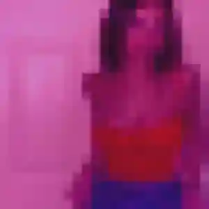 Rejoins Ines, 23 ans à Prat en t'inscrivant