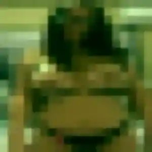 Zoe, 32 ans, en ligne à Preignan pour une rencontre coquine