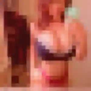 Julie, 27 ans, cherche un plan cul à Puyvert