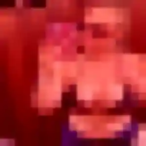 Flore, 19 ans, en ligne à Quins pour une rencontre coquine