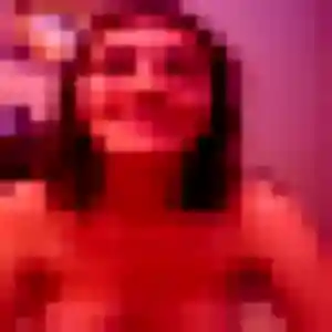 plan cul à Rayol-Canadel-sur-Mer : profil de Jade, 31 ans - accès libre