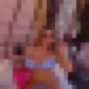 Charmante Alina, 19 ans à Réguisheim - voir sa photo