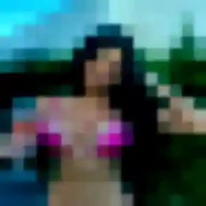 Feriel, femme de 24 ans cherche plan cul à Rians