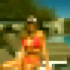 Charmante Hana, 22 ans à Rocheville - voir sa photo