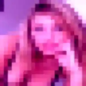 Charmante Elina, 19 ans à Roiffieux - voir sa photo