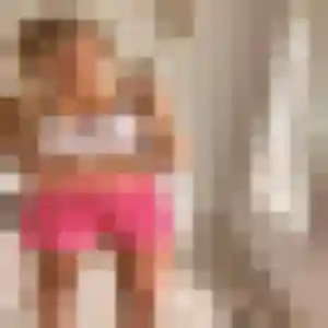 Découvre Lea, 24 ans à Rouillon en privé
